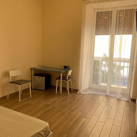 Clelia'S Room Наполи Екстериор снимка